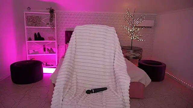 Daenerys Daenn online show from 3, 5, 2026
