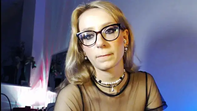 Snapshot of welliza chatting on 19, 3, 2025 welliza online show from 19, 3, 2025