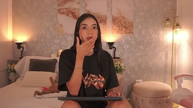 LillyThompson online show from 10, 6, 2026