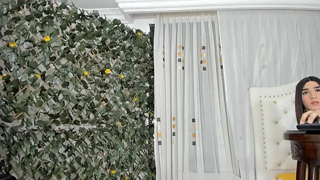 BunnyHotsx online show from 8, 3, 2025