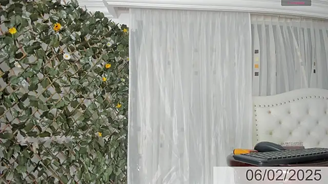 BunnyHotsx online show from 6, 2, 2025