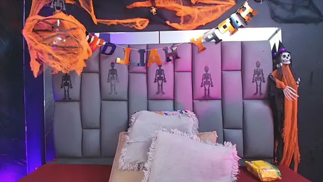  MiaBrown  online show from 28, 10, 2025