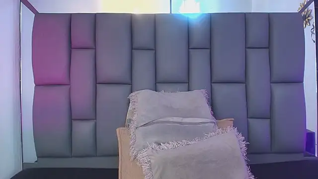  MiaBrown  online show from 9, 2, 2026