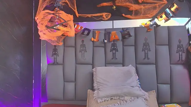  MiaBrown  online show from 1, 11, 2025