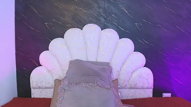 Snapshot of _MiaBrown_ chatting on 6, 6, 2026 MiaBrown online show from 6, 6, 2026