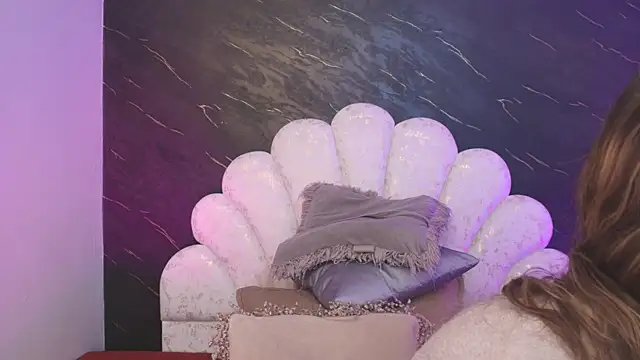  MiaBrown  online show from 7, 4, 2026