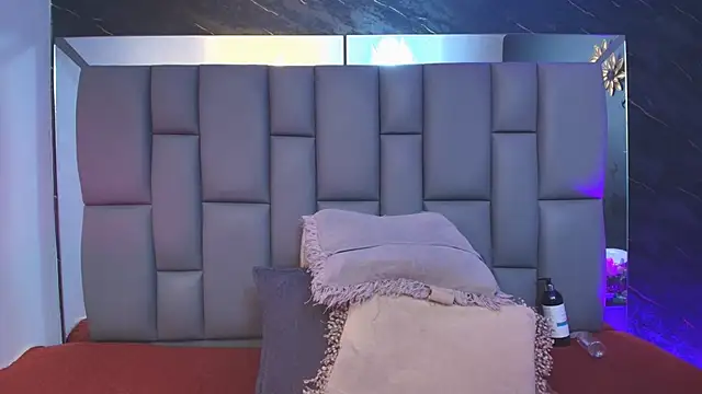  MiaBrown  online show from 9, 10, 2025