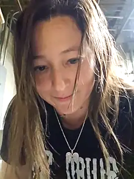 angelbaby1998 online show from 8, 3, 2025