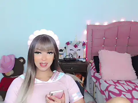 Tanedra collings online show from 6, 3, 2025