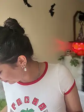 Nicollemays online show from 21, 10, 2025