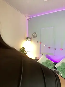 Nicollemays online show from 13, 3, 2025