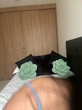 Nicollemays online show from 18, 4, 2026