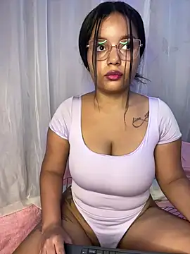 Snapshot of Aleja_DANS chatting on 15, 7, 2026 Aleja DANS online show from 15, 7, 2026