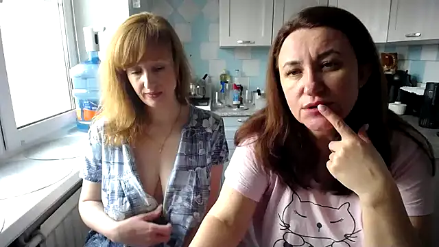 DonnaMagdalena online show from 7, 3, 2025