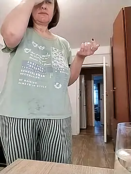 DonnaMagdalena online show from 12, 11, 2025