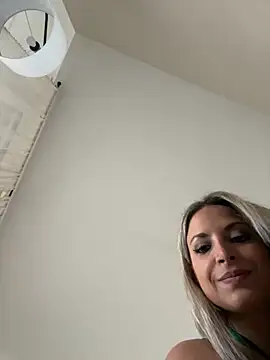 Cute Anissa online show from 15, 10, 2025