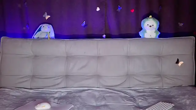 intolerable girl online show from 7, 10, 2025