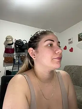 Snapshot of Celestedubois chatting on 10, 7, 2026 Celestedubois online show from 10, 7, 2026