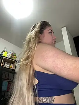 Snapshot of Celestedubois chatting on 7, 7, 2026 Celestedubois online show from 7, 7, 2026