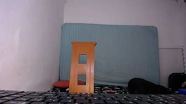 yselahot online show from 28, 10, 2025