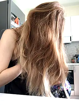  Sweet Love  online show from 9, 9, 2025