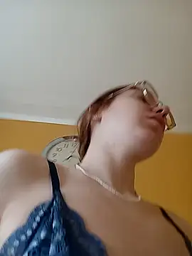  Sweet Love  online show from 15, 3, 2025