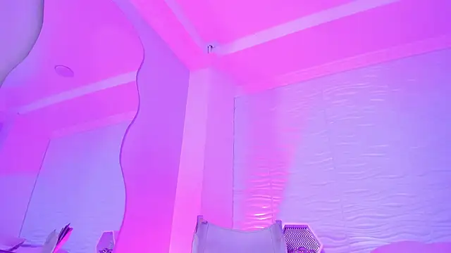 CamileHolmes online show from 18, 3, 2025