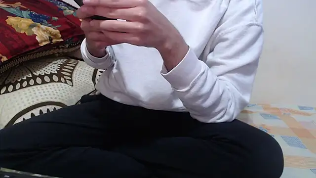 Alexdelarge323 online show from 5, 2, 2026