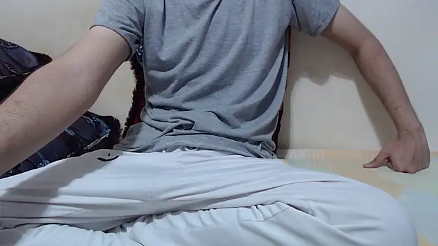 Snapshot of Alexdelarge323 chatting on 13, 7, 2026 Alexdelarge323 online show from 13, 7, 2026