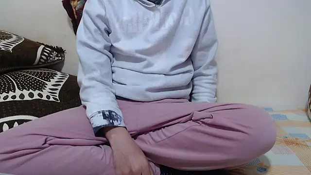 Alexdelarge323 online show from 4, 3, 2026