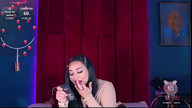 MadyLuxxx online show from 14, 4, 2026