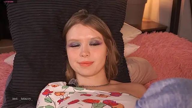 Snapshot of TataCoy chatting on 19, 2, 2026 TataCoy online show from 19, 2, 2026