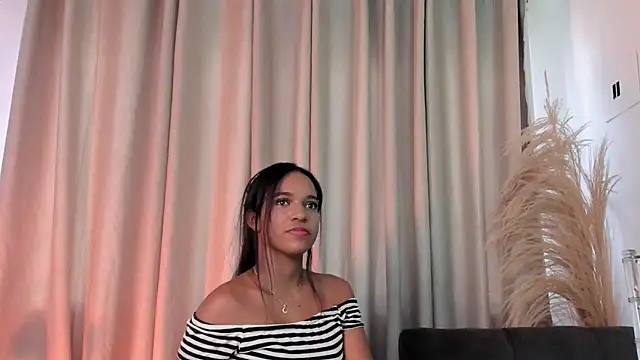 Snapshot of Tina_Rouse2 chatting on 21, 2, 2026 Tina Rouse2 online show from 21, 2, 2026