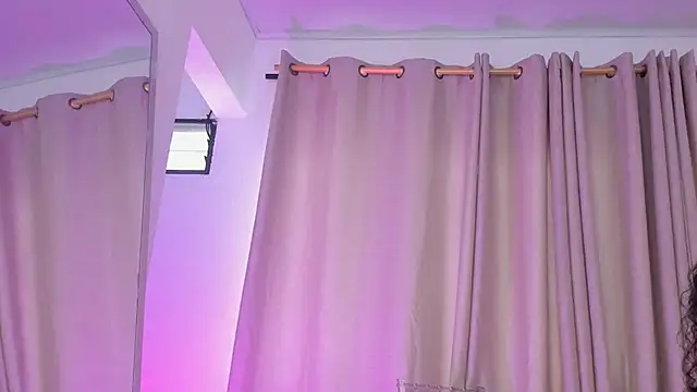 Snapshot of Tina_Rouse2 chatting on 12, 2, 2026 Tina Rouse2 online show from 12, 2, 2026