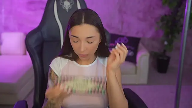 Jasmine Flow online show from 25, 10, 2025