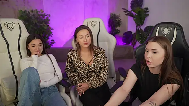 Jasmine Flow online show from 17, 9, 2025