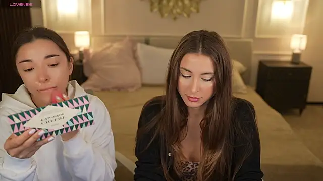 Jasmine Flow online show from 10, 10, 2025