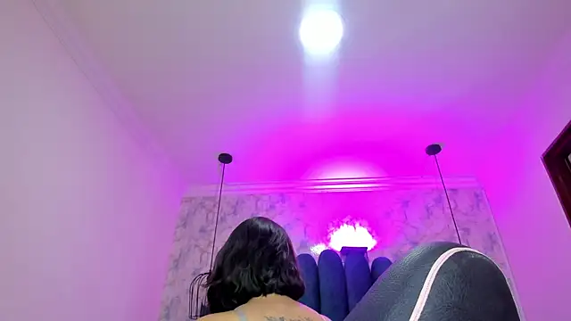 nalalye cruzz  online show from 12, 2, 2026