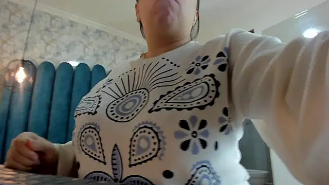 nalalye cruzz  online show from 9, 10, 2025