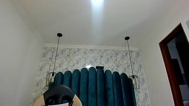 nalalye cruzz  online show from 7, 2, 2026