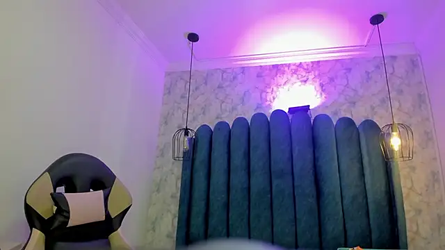 nalalye cruzz  online show from 14, 12, 2025