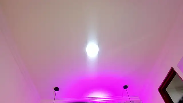 nalalye cruzz  online show from 28, 2, 2026