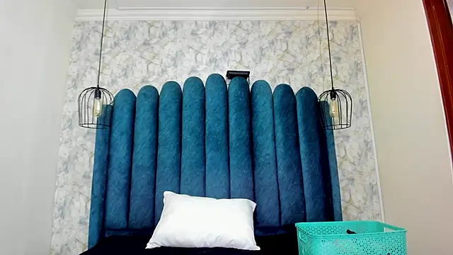 nalalye cruzz  online show from 14, 2, 2026