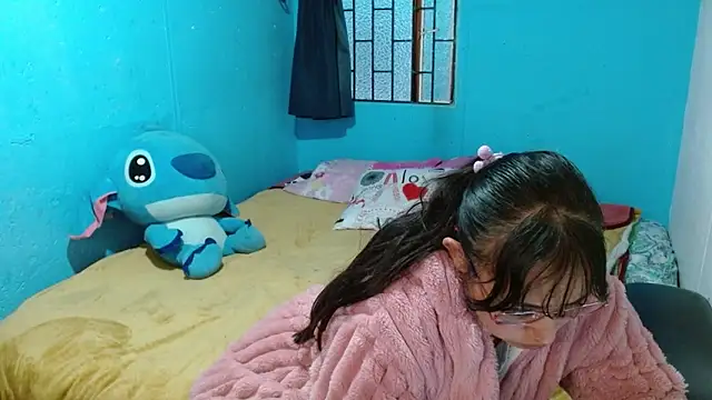 Snapshot of clarisse69 chatting on 2, 12, 2024 clarisse69 online show from 2, 12, 2024