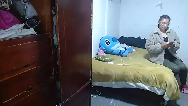 Snapshot of clarisse69 chatting on 9, 9, 2025 clarisse69 online show from 9, 9, 2025