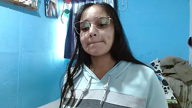 Snapshot of clarisse69 chatting on 21, 1, 2025 clarisse69 online show from 21, 1, 2025