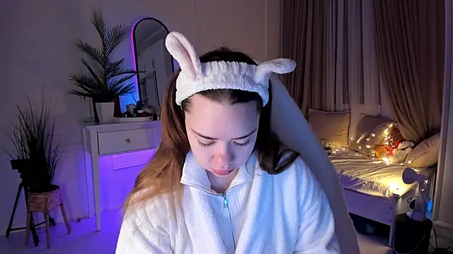 VixenMia online show from 27, 2, 2025