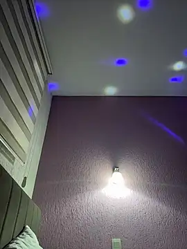 WhiteeMen online show from 24, 11, 2025