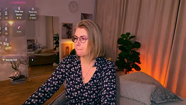 Annie Light online show from 14, 5, 2026