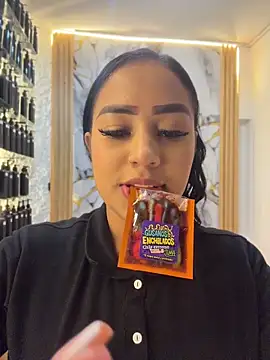 Luisa Fernandaa online show from 6, 6, 2026